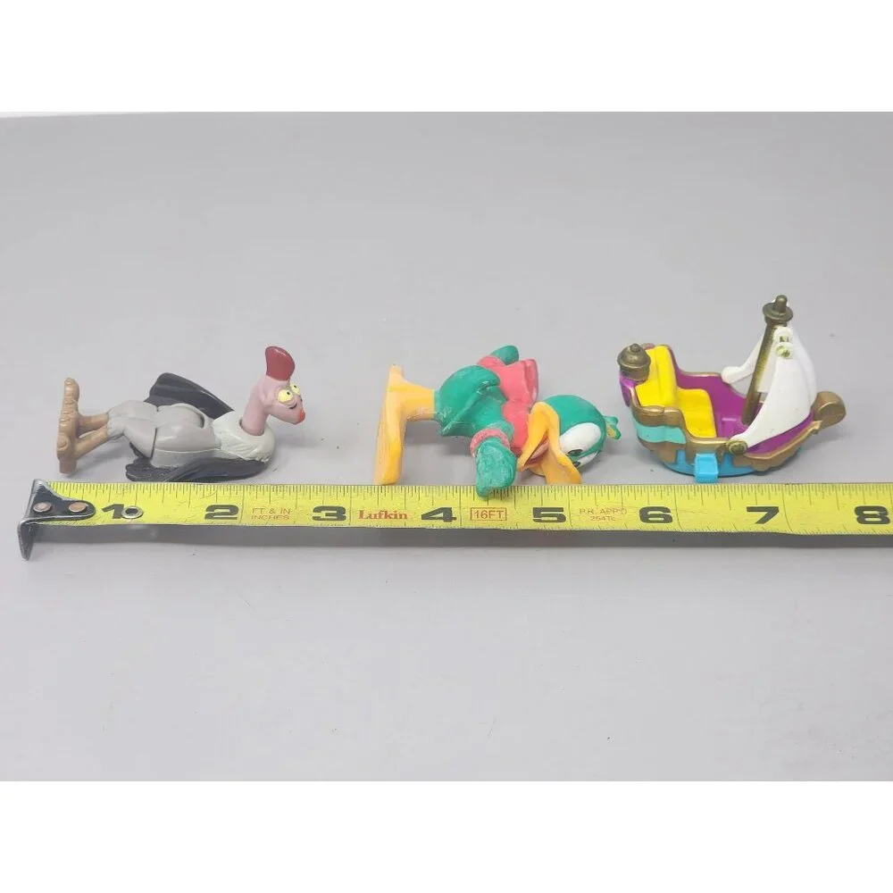 Vintage Warner Brothers/Disney/Unmarked Figures Featuring‎ Ship Duck & Vulture